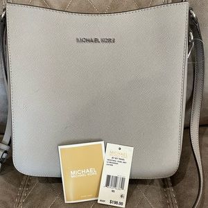 Michael Kors Jet Set Large messenger *NWT*
